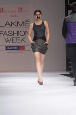 Model walk the ramp for Abhishek Dutta Shinde show at Lakme Fashion Week Day 4 on 6th Aug 2012 (9).JPG